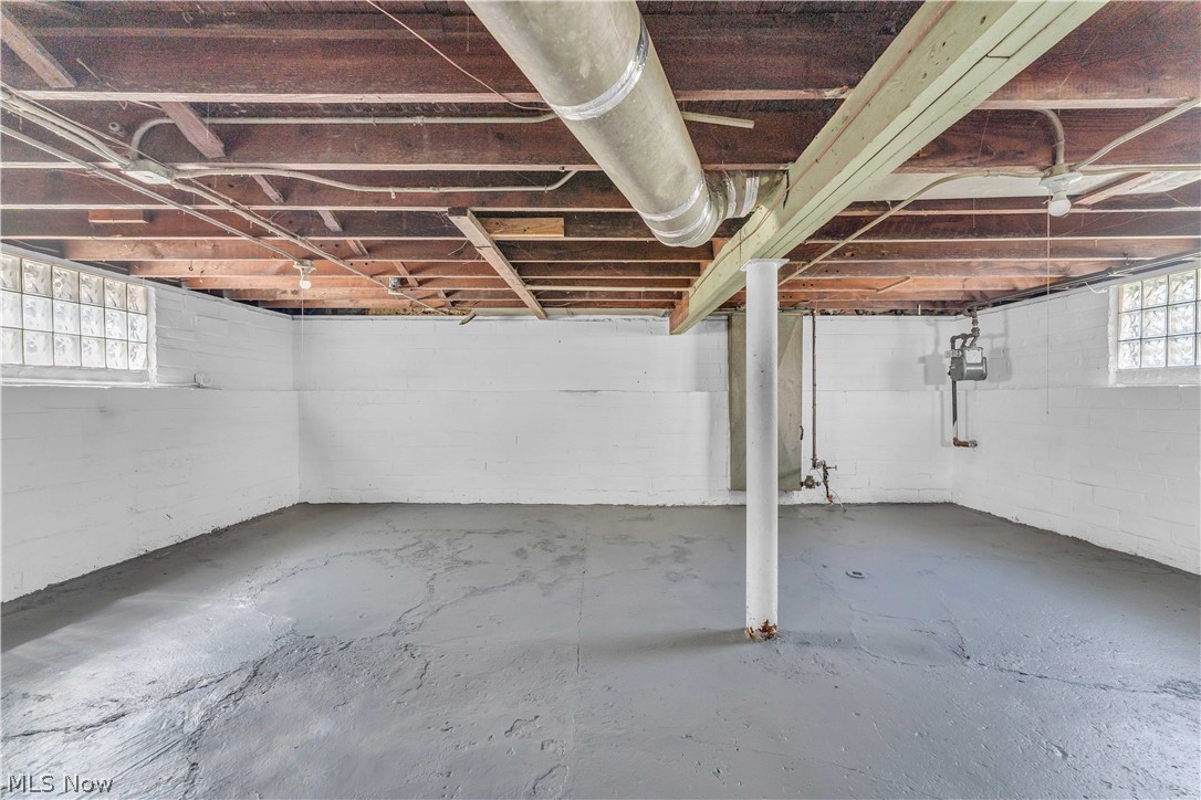 1401 E 219th Street Property Photo 22