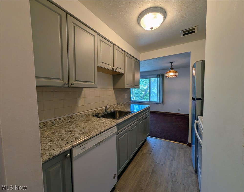 22121 River Oaks E12 Property Photo 15