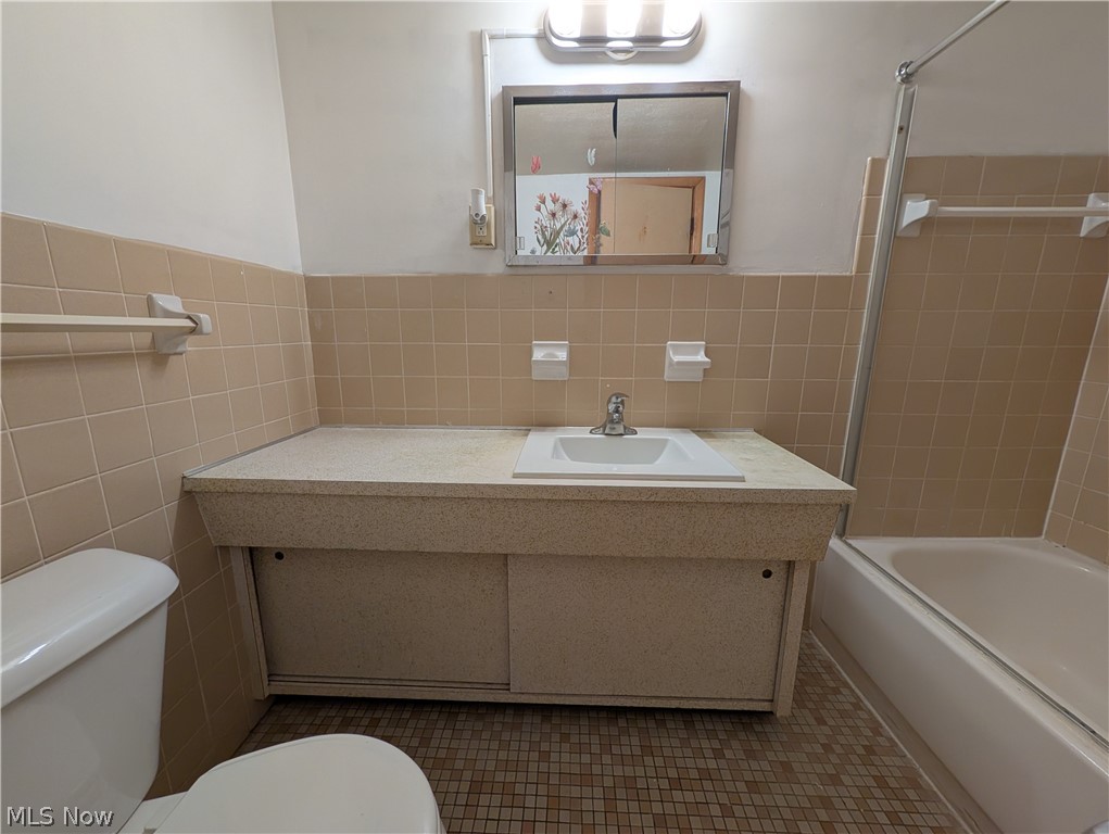 22121 River Oaks E12 Property Photo 21