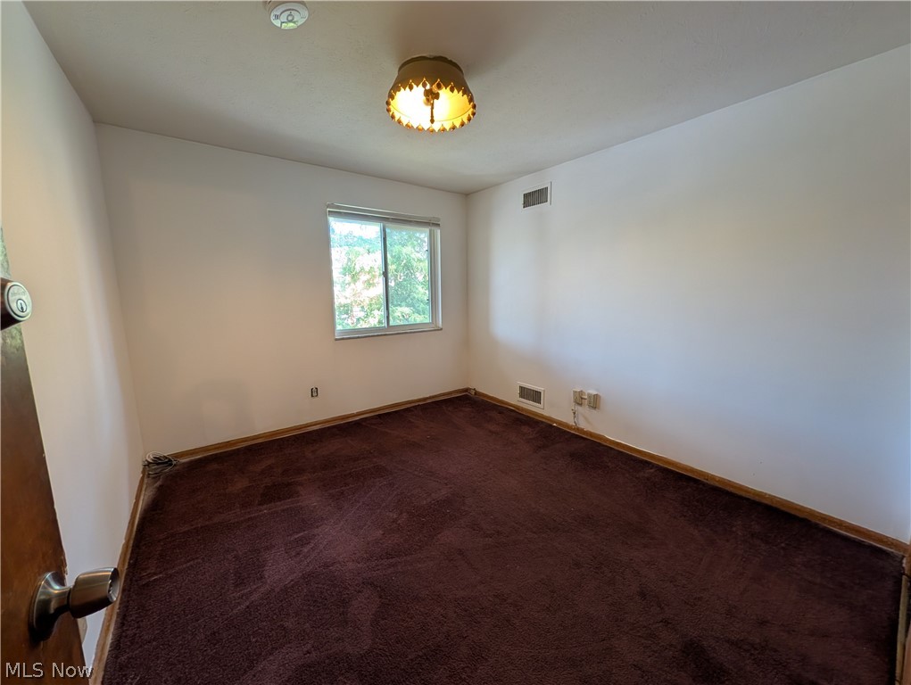 22121 River Oaks E12 Property Photo 22