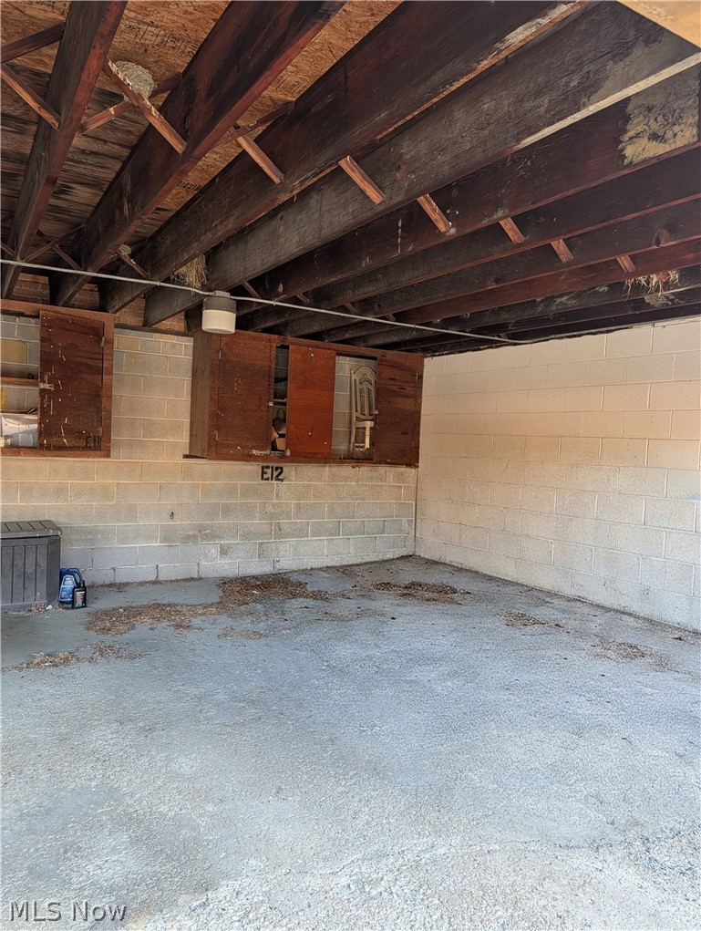 22121 River Oaks E12 Property Photo 31