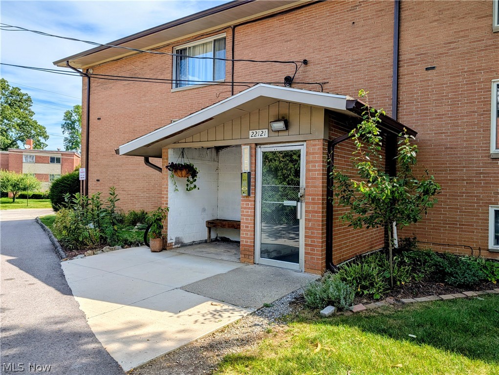 22121 River Oaks E12 Property Photo 32