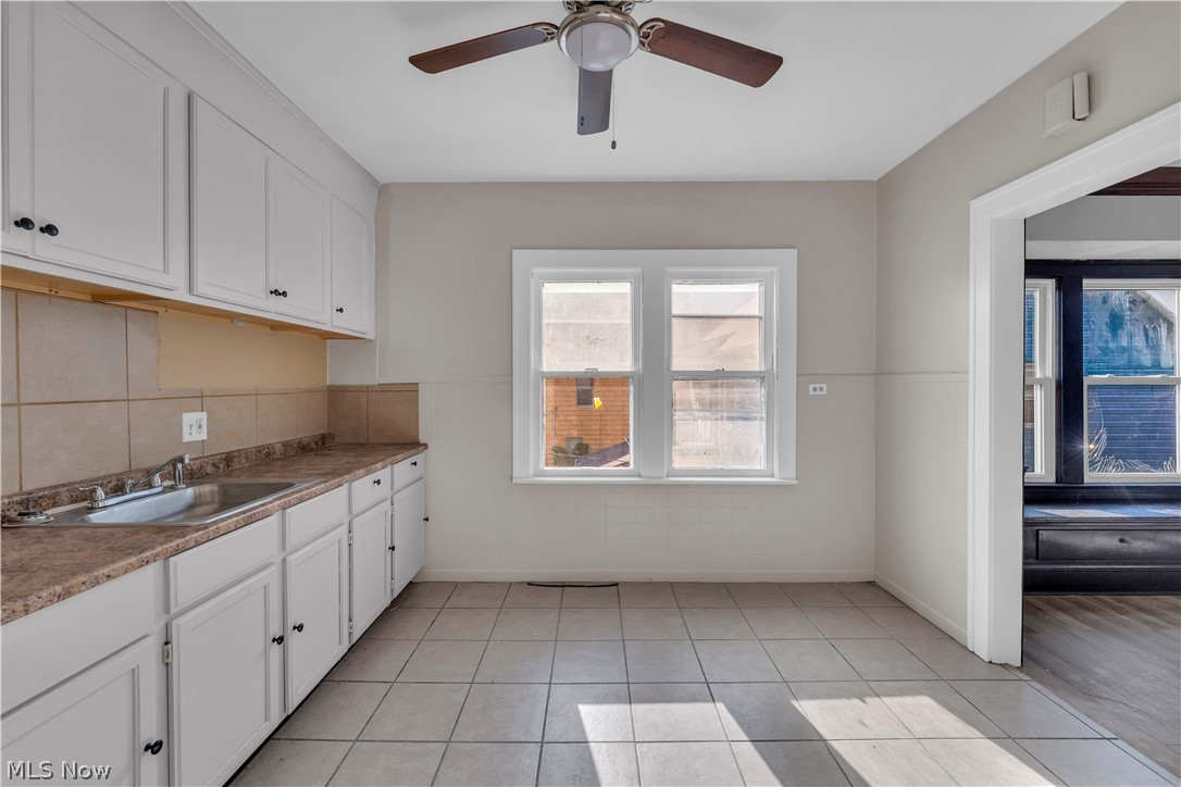 12812 Parkhill Avenue 2/up Property Photo 9