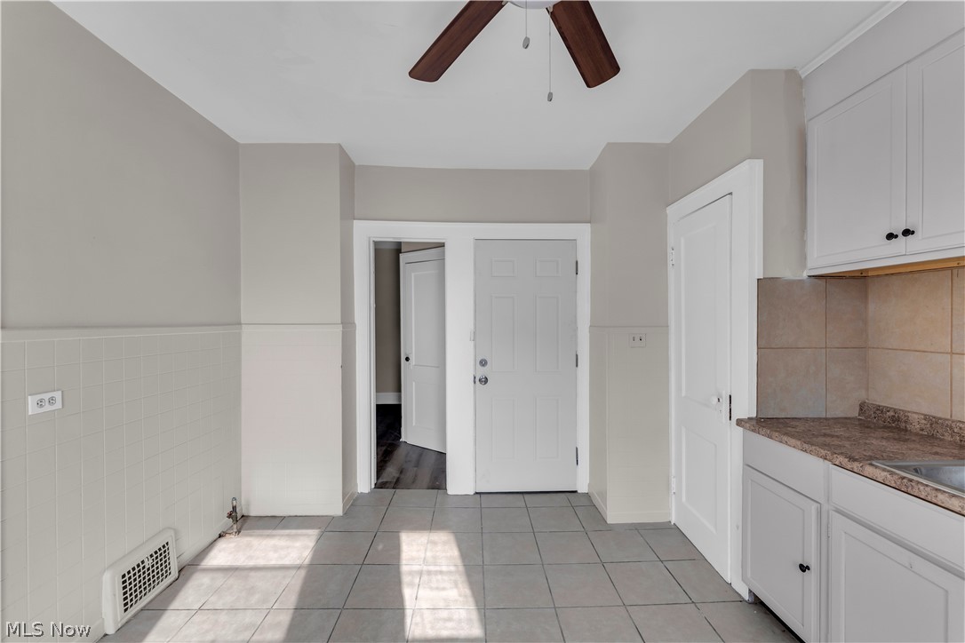 12812 Parkhill Avenue 2/up Property Photo 11