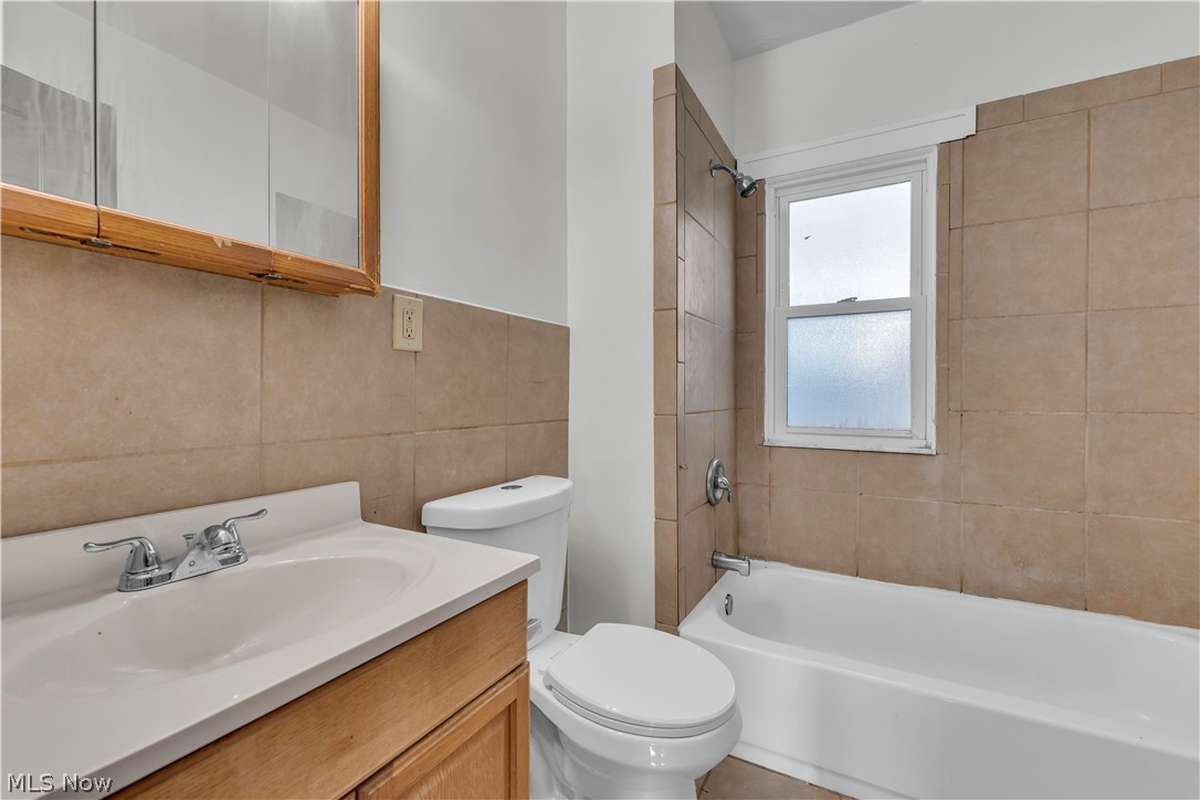 12812 Parkhill Avenue 2/up Property Photo 16