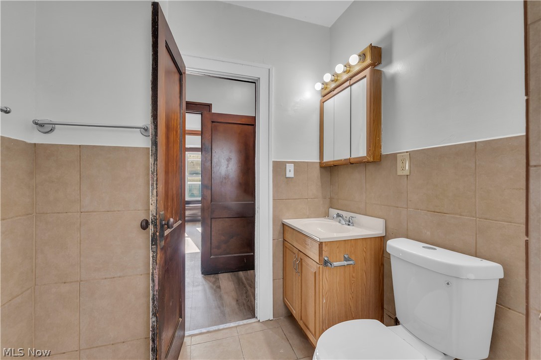 12812 Parkhill Avenue 2/up Property Photo 17