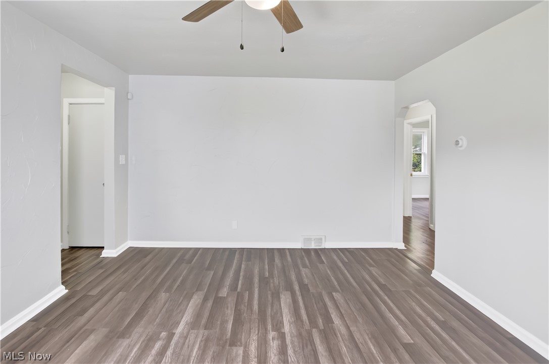3357 E 149th Street Property Photo 6
