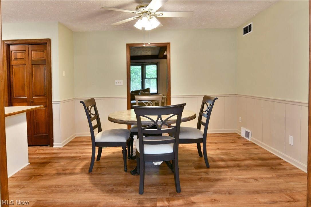 1097 Center Street E Property Photo 13
