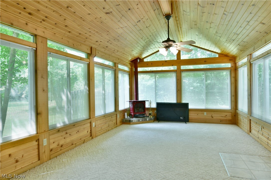 1097 Center Street E Property Photo 17