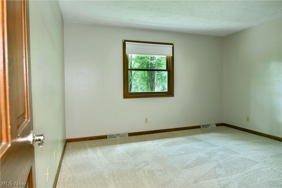 1097 Center Street E Property Photo 29