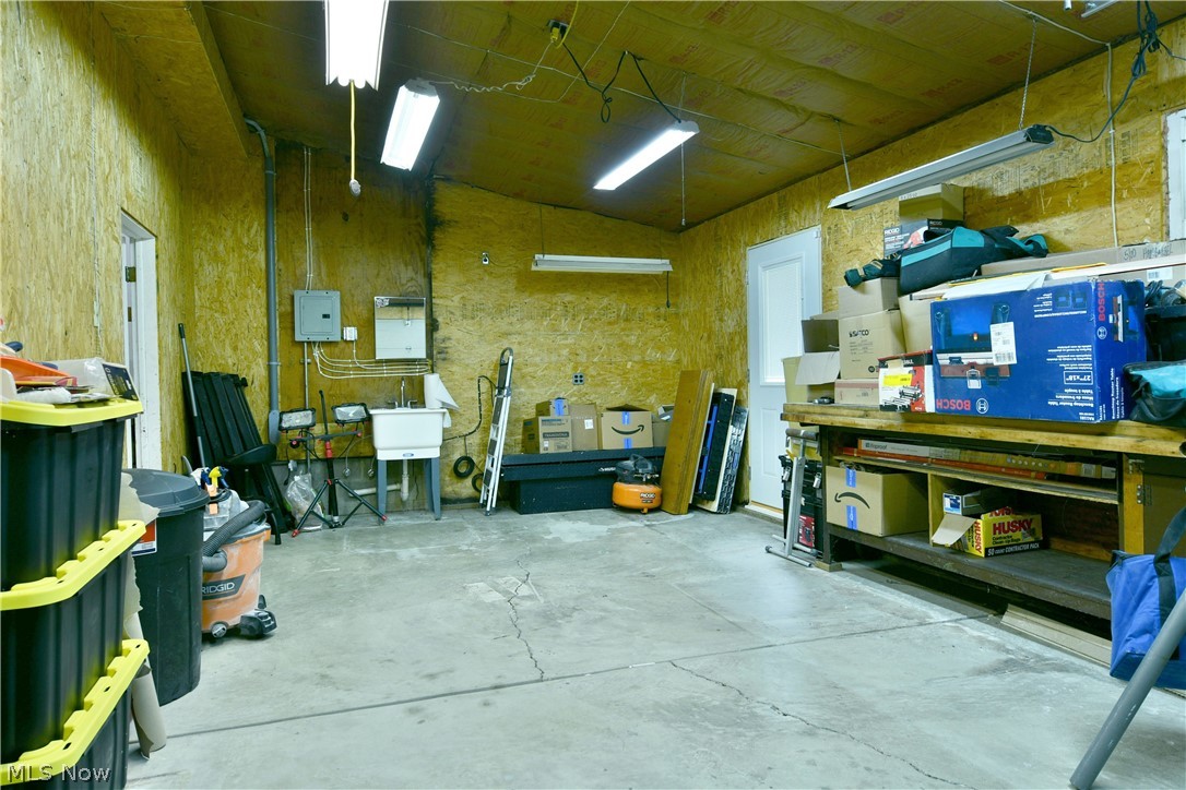 1097 Center Street E Property Photo 41