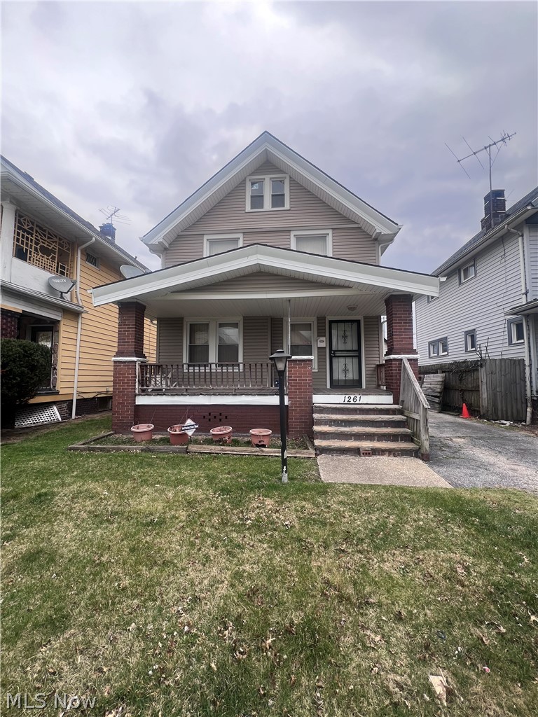 1261 E 134th Street Property Photo 1