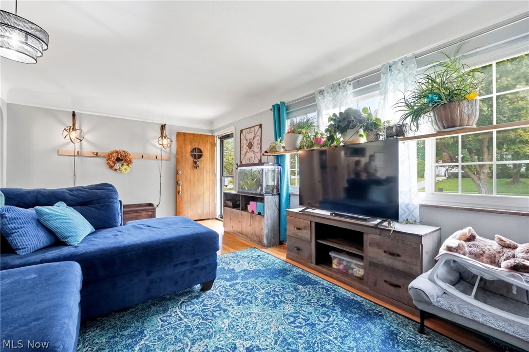 5996 Edgehill Drive Property Photo 16