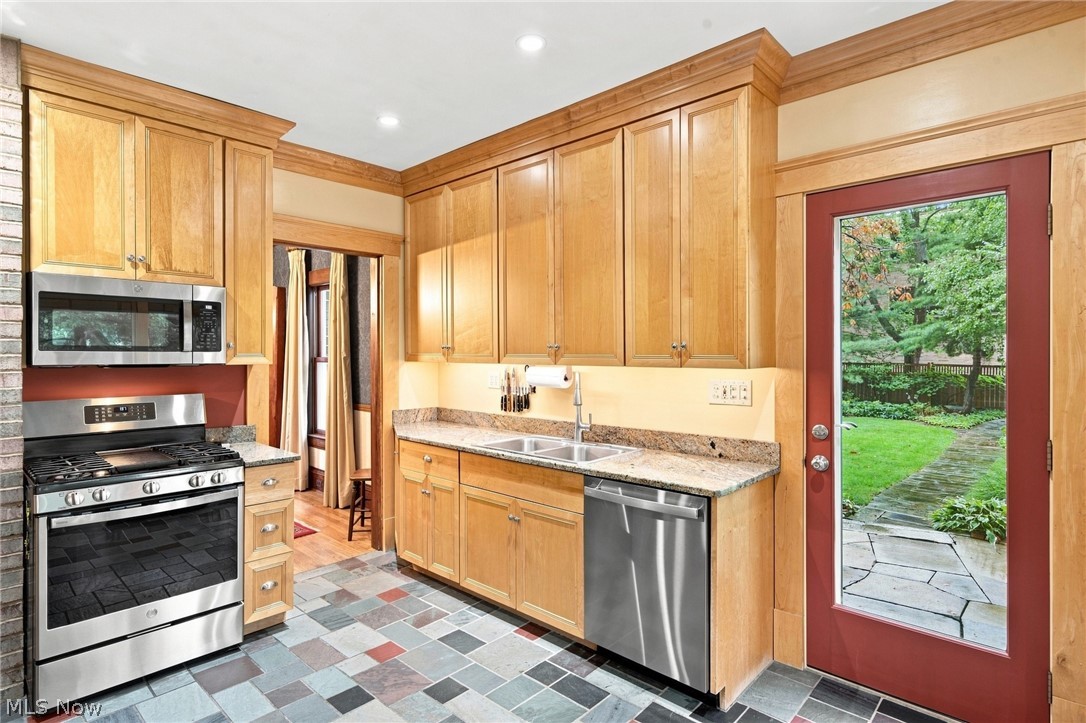 173 Beech Street Property Photo 16