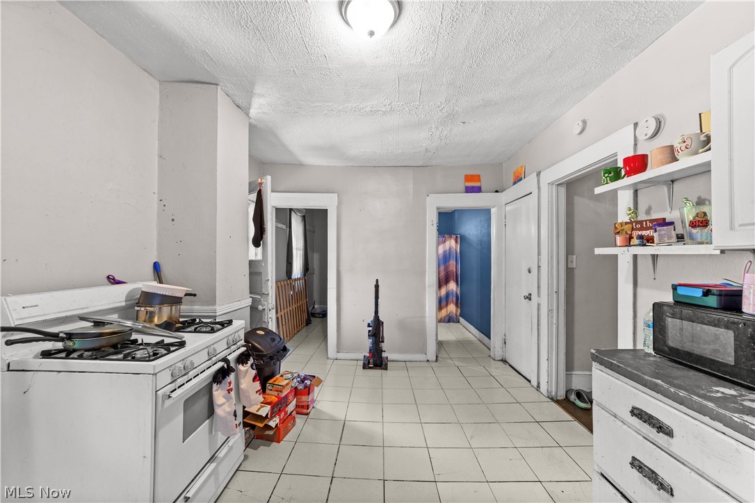 8604 Willard Avenue Property Photo 5
