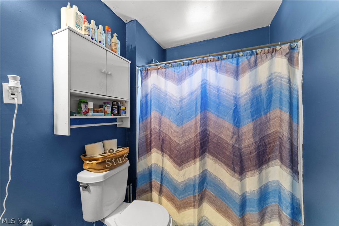 8604 Willard Avenue Property Photo 7