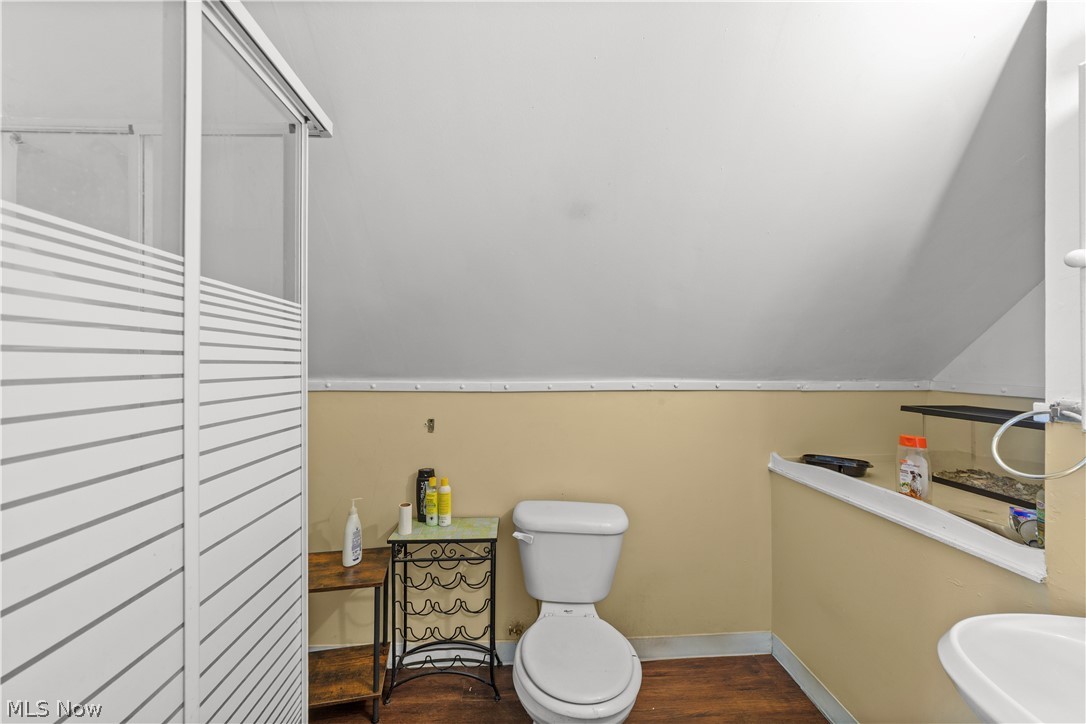 8604 Willard Avenue Property Photo 11