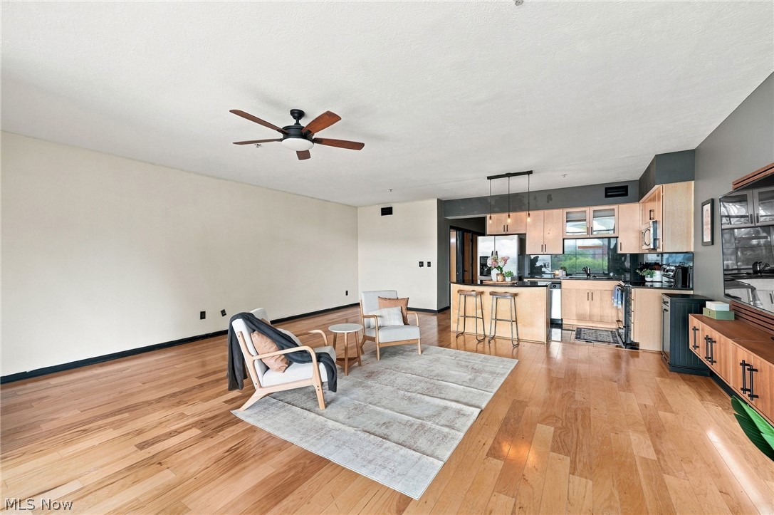 1237 Washington Avenue 402 Property Photo 10