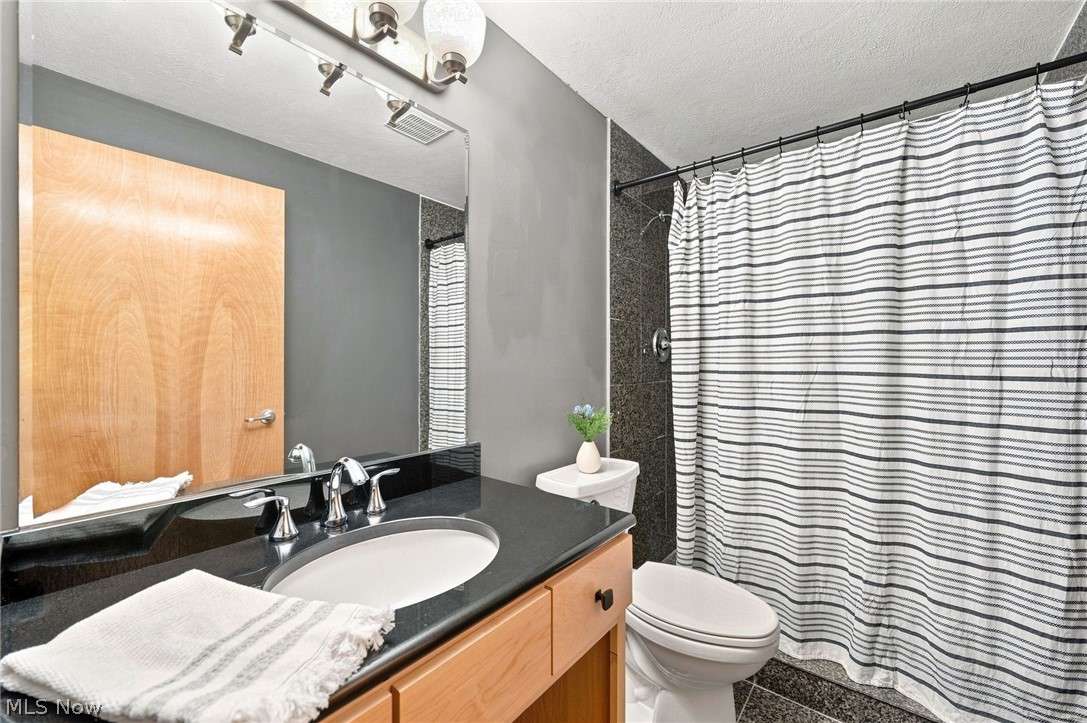 1237 Washington Avenue 402 Property Photo 19