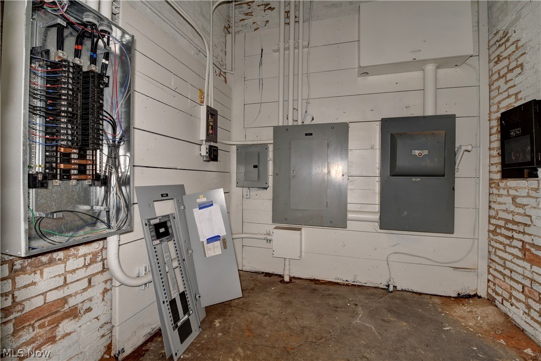 220 N 3rd Street Property Photo 32