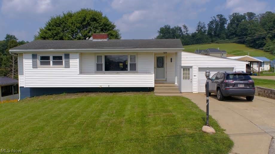 58 Spring Drive Property Photo 2