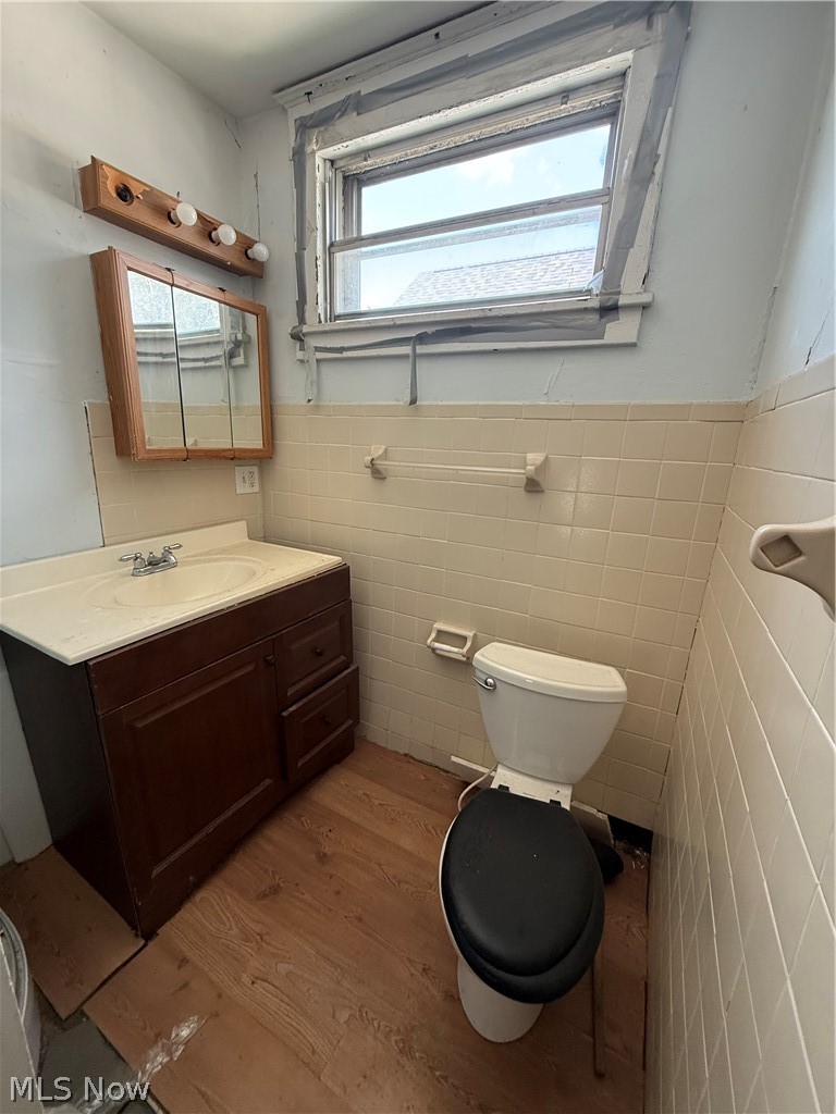 1911 Pointview Avenue Property Photo 9