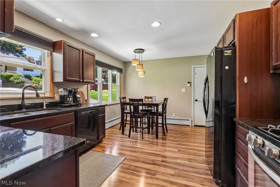 1593 Kingsley Avenue Property Photo 11