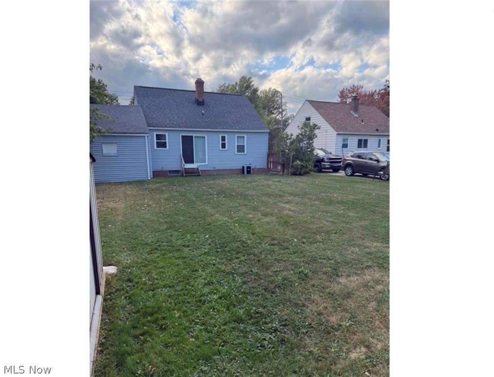 1719 E 300th Street Property Photo 2