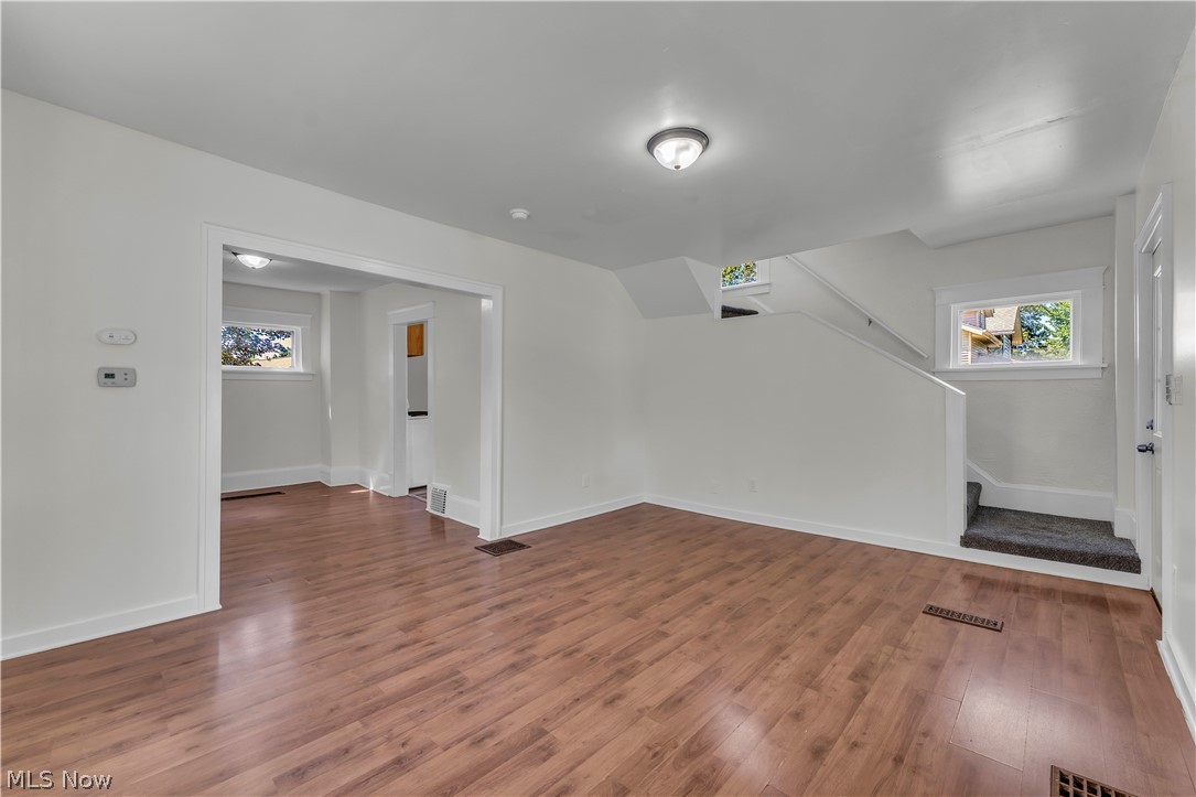 1296 W Wilbeth Road Property Photo 6