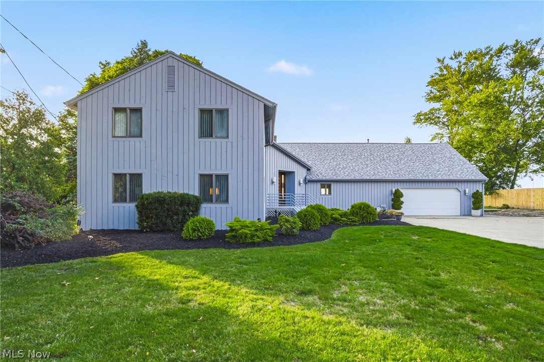 37725 Lake Shore Boulevard Property Photo