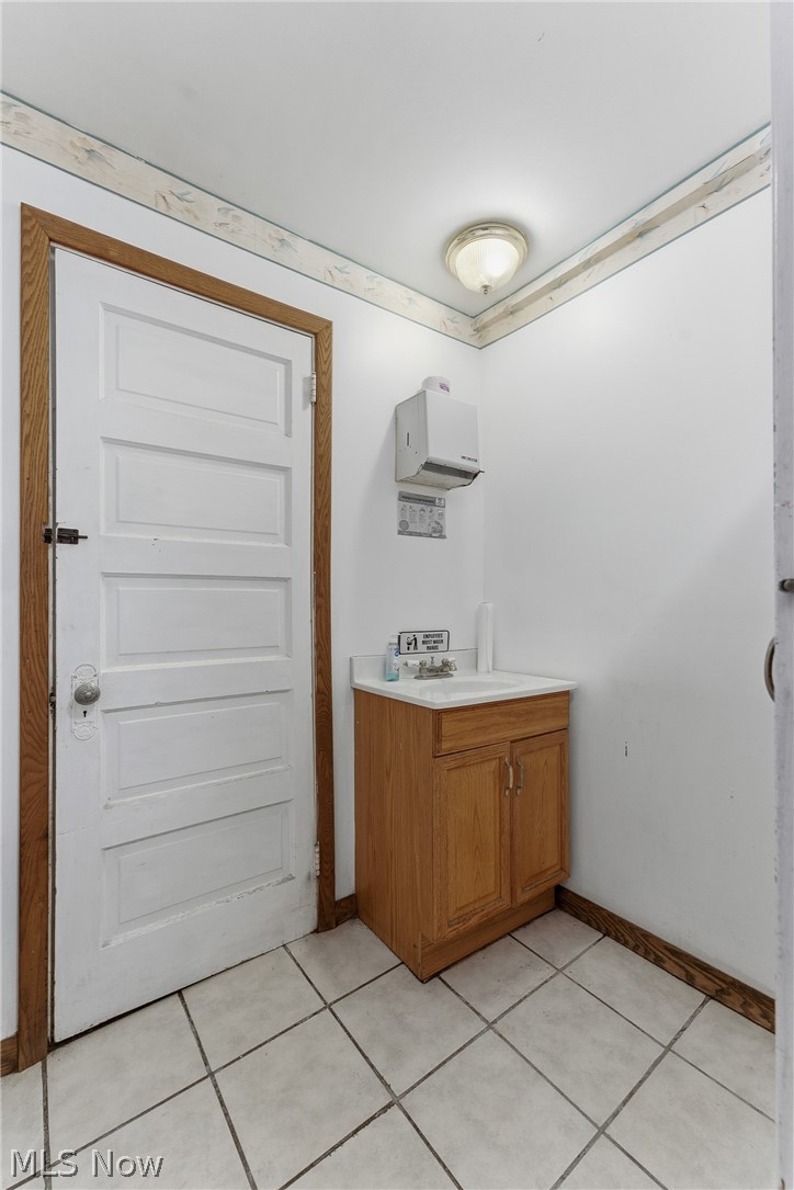 3013 Tuscarawas Street W Property Photo 22