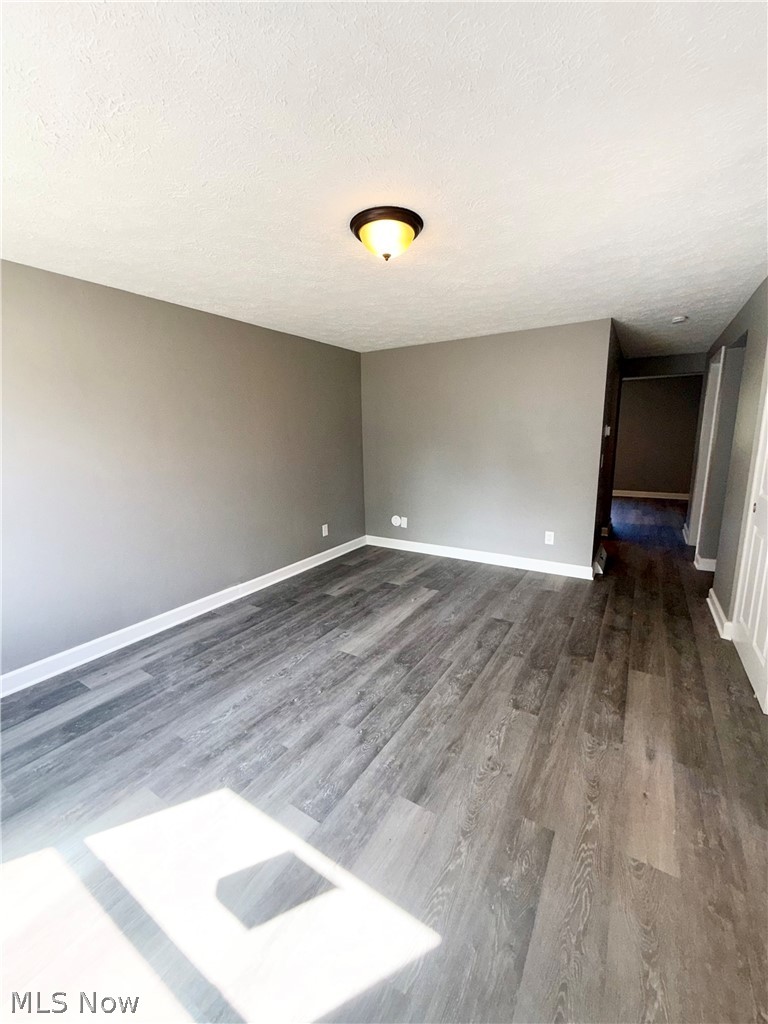 344 Oak Manor Avenue Ne Property Photo 4