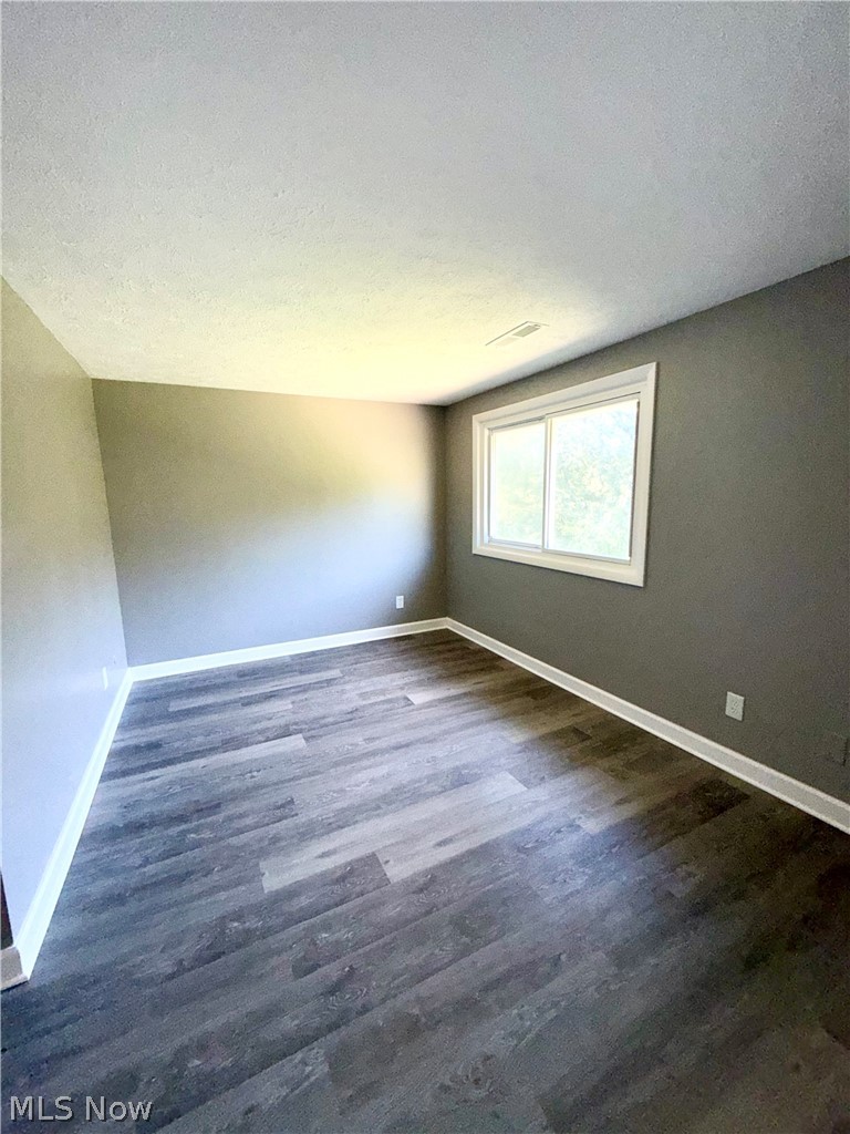 344 Oak Manor Avenue Ne Property Photo 13