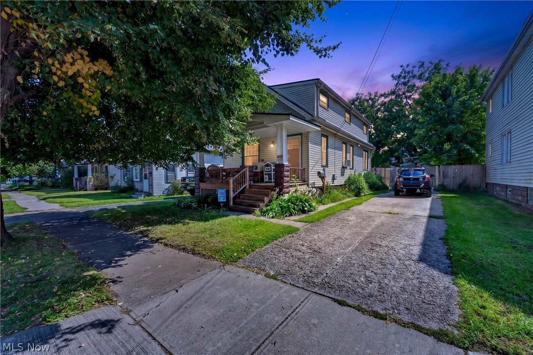 3525 W 49th Street Property Photo 1