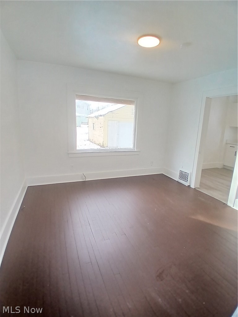 39 Hilton Avenue Property Photo 11