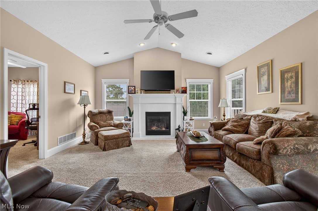 1321 Cascade Circle Nw Property Photo 7