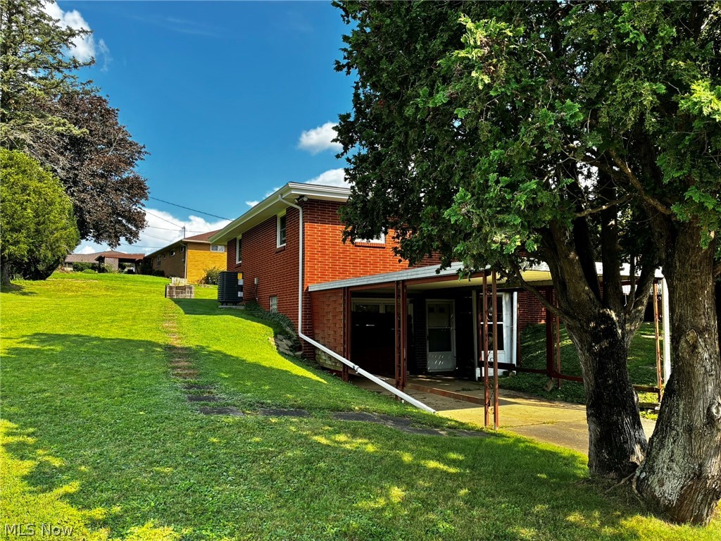 21 Sarah Boulevard Property Photo 3