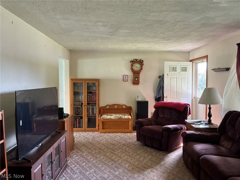 21 Sarah Boulevard Property Photo 13