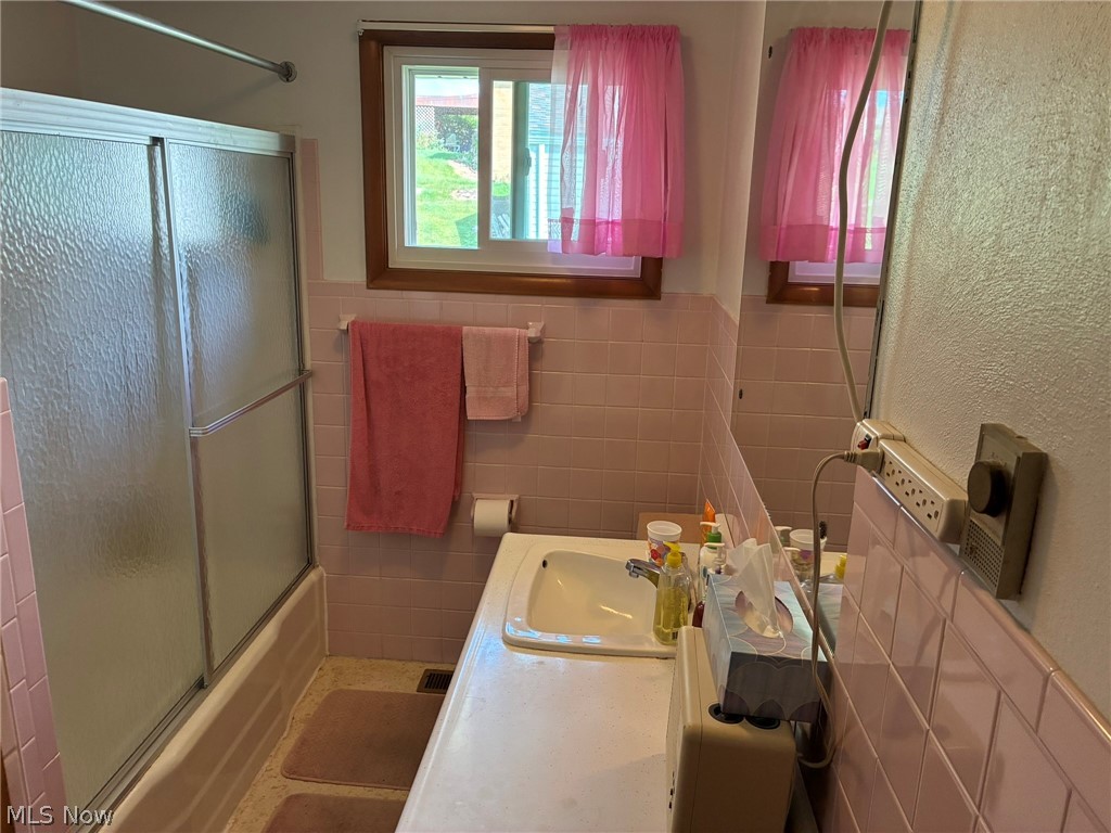 21 Sarah Boulevard Property Photo 31