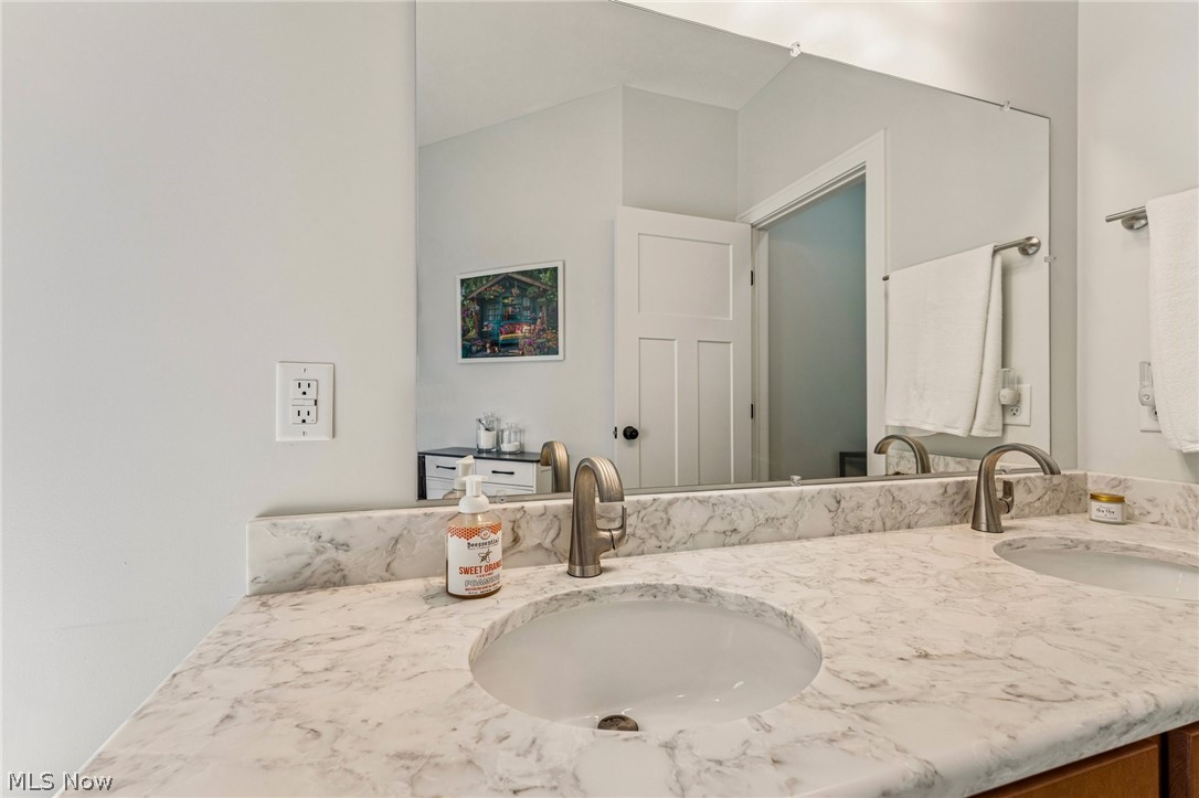 358 Reserve Avenue Property Photo 15