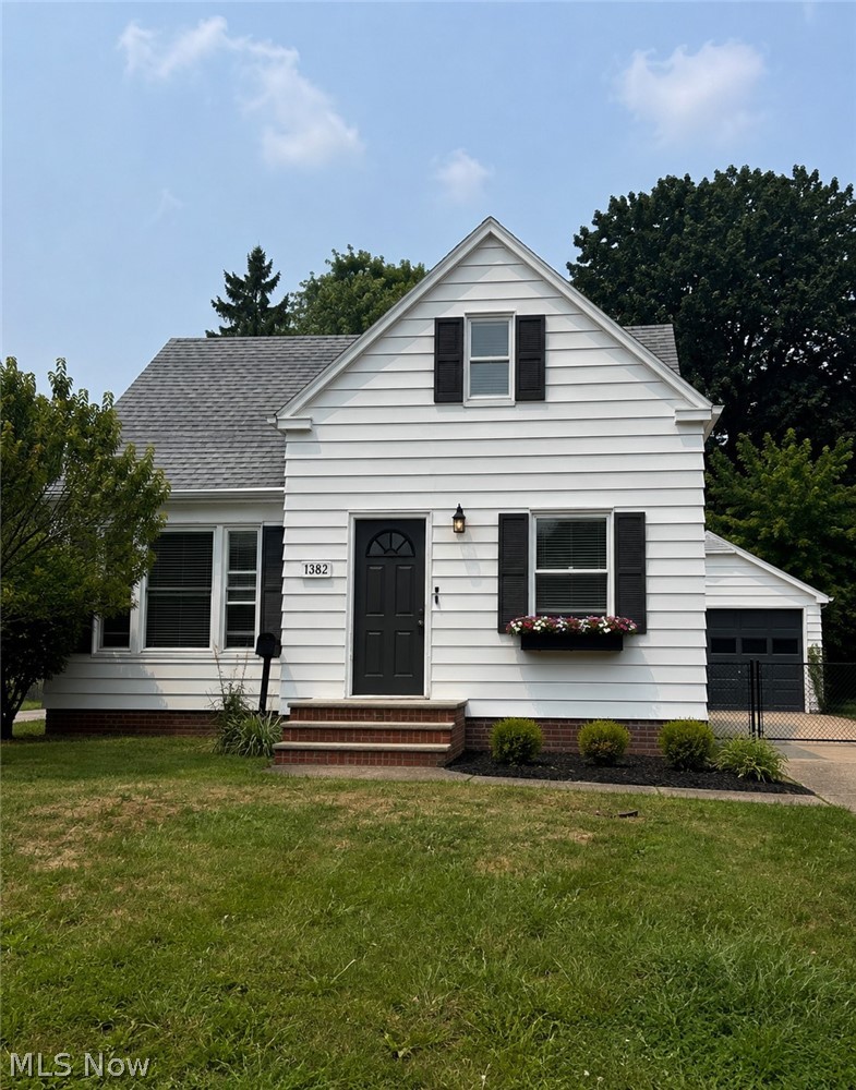1382 Sunset Road Property Photo 1