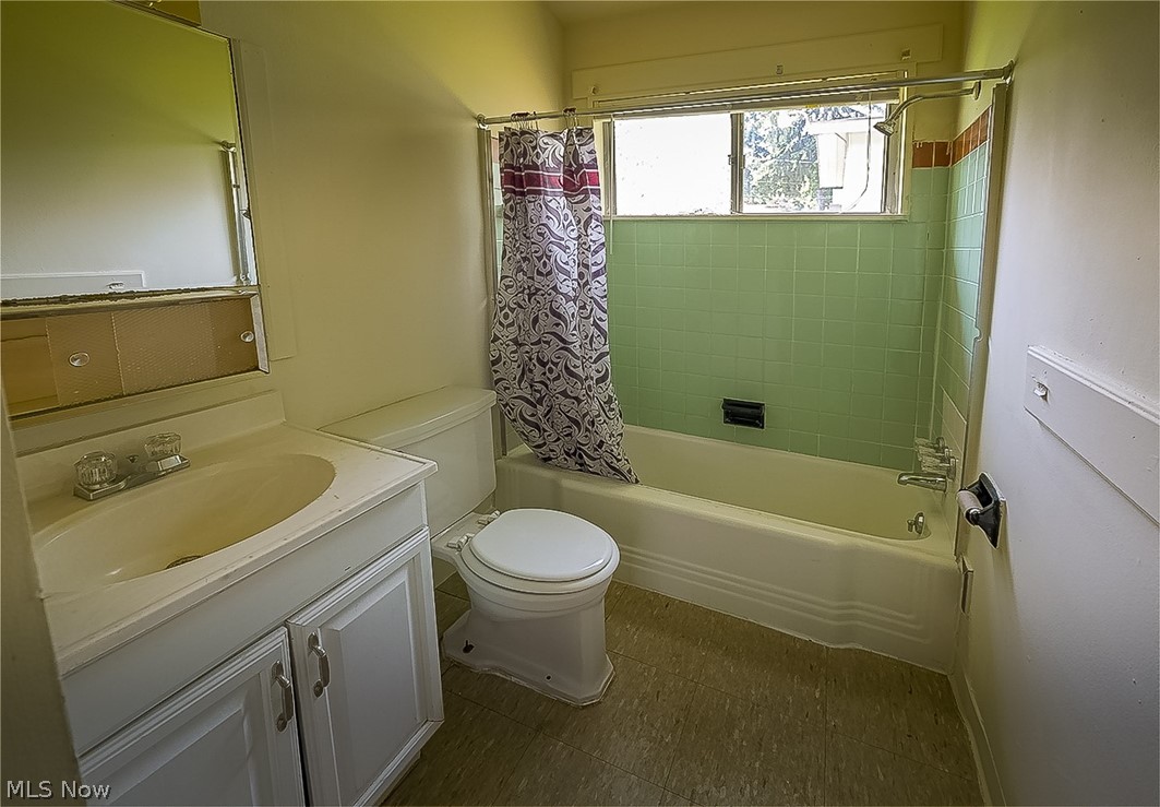 501 Carpenter Street Property Photo 9