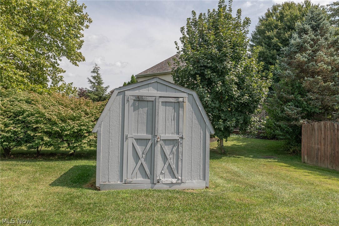 3233 Bramblewood Way Property Photo 4