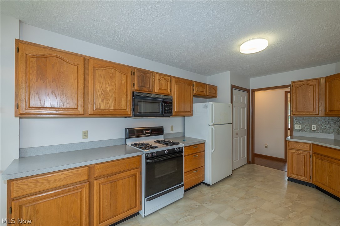 3233 Bramblewood Way Property Photo 26
