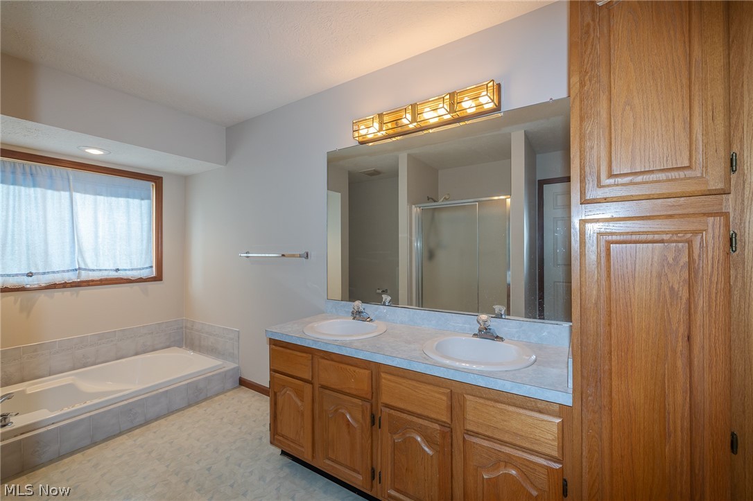 3233 Bramblewood Way Property Photo 30