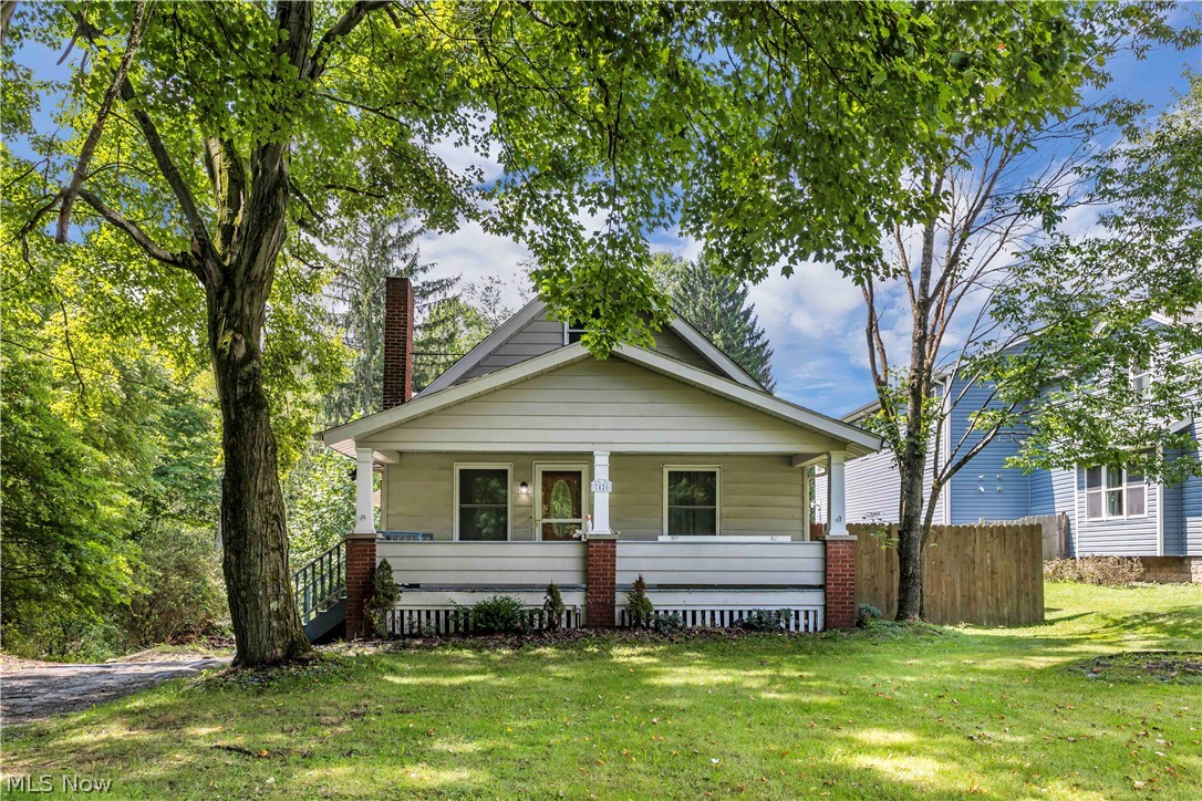 7426 Youngstown Pittsburg Road Property Photo 1