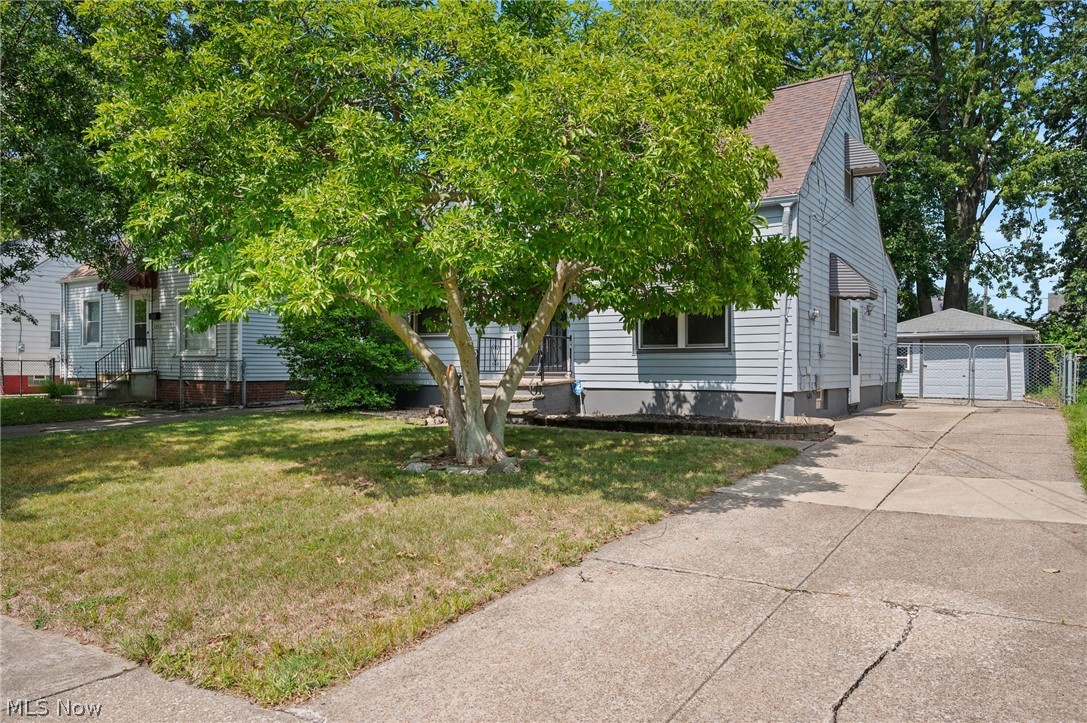 25521 Zeman Avenue Property Photo 2