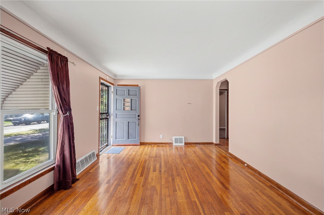 25521 Zeman Avenue Property Photo 13