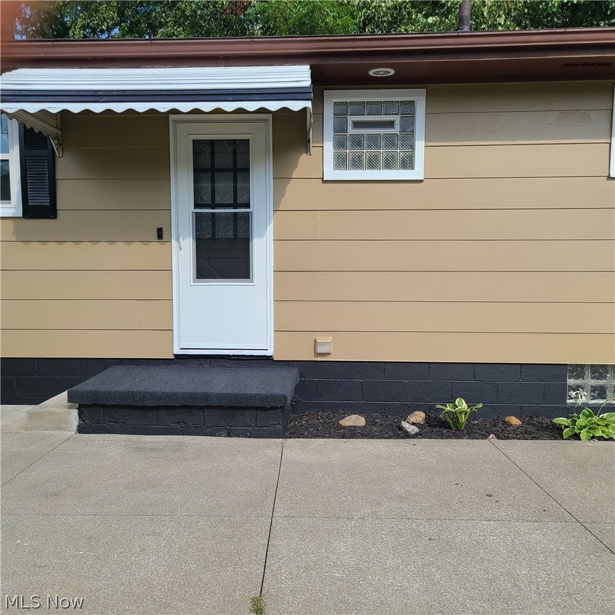 2736 Priscilla Avenue Property Photo 4