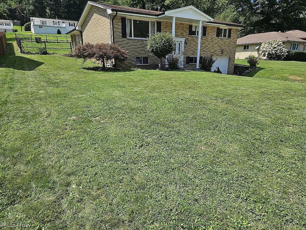 608 E Fernwood Drive Property Photo 10